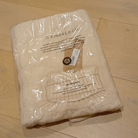 Cosy Soft Cream Cable Knit Relaxed Fit Turtleneck Sweater Jumper NWT - Picture 13 of 13